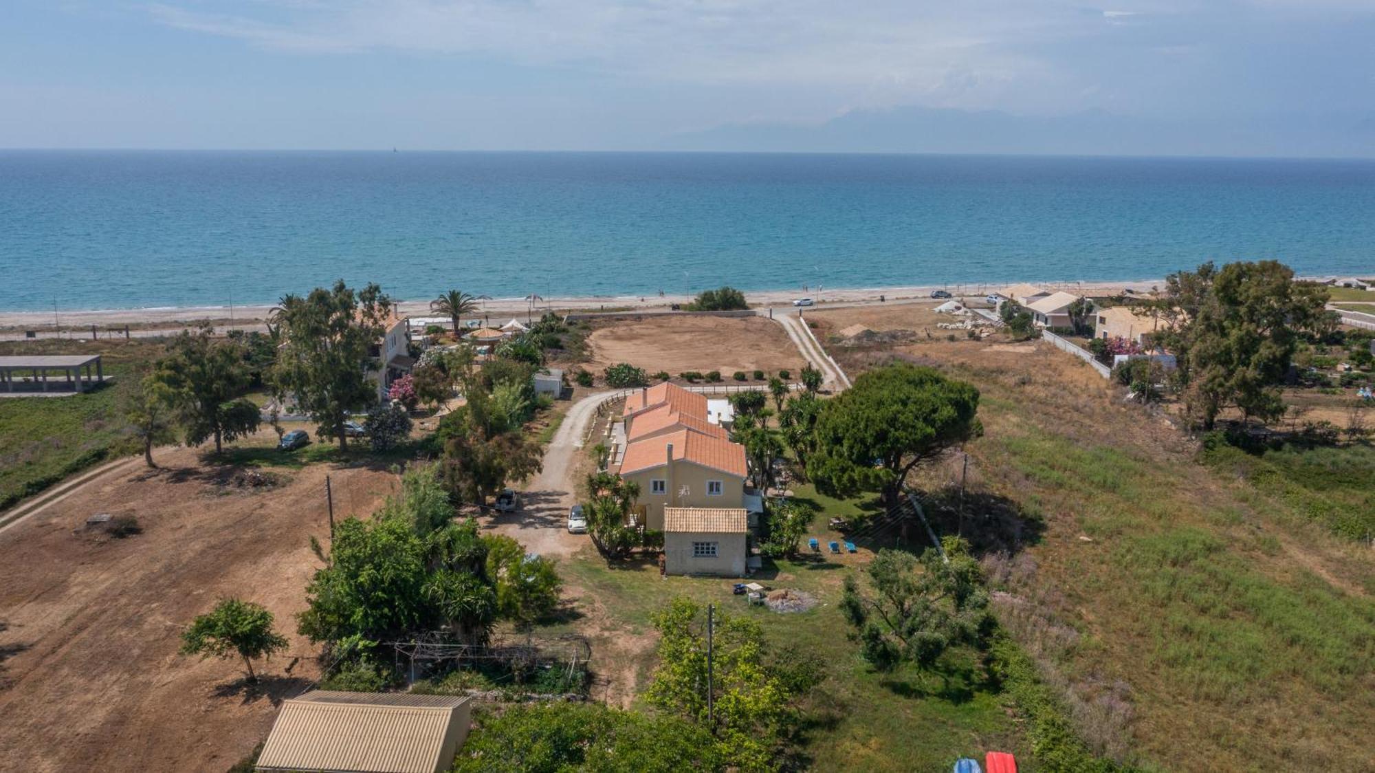 Lazaris Apartments Almiros Beach Exterior photo